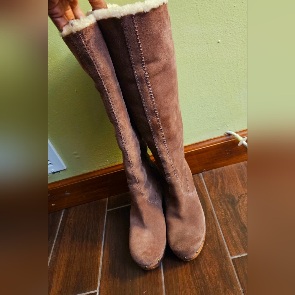 NWOT UGG Boots